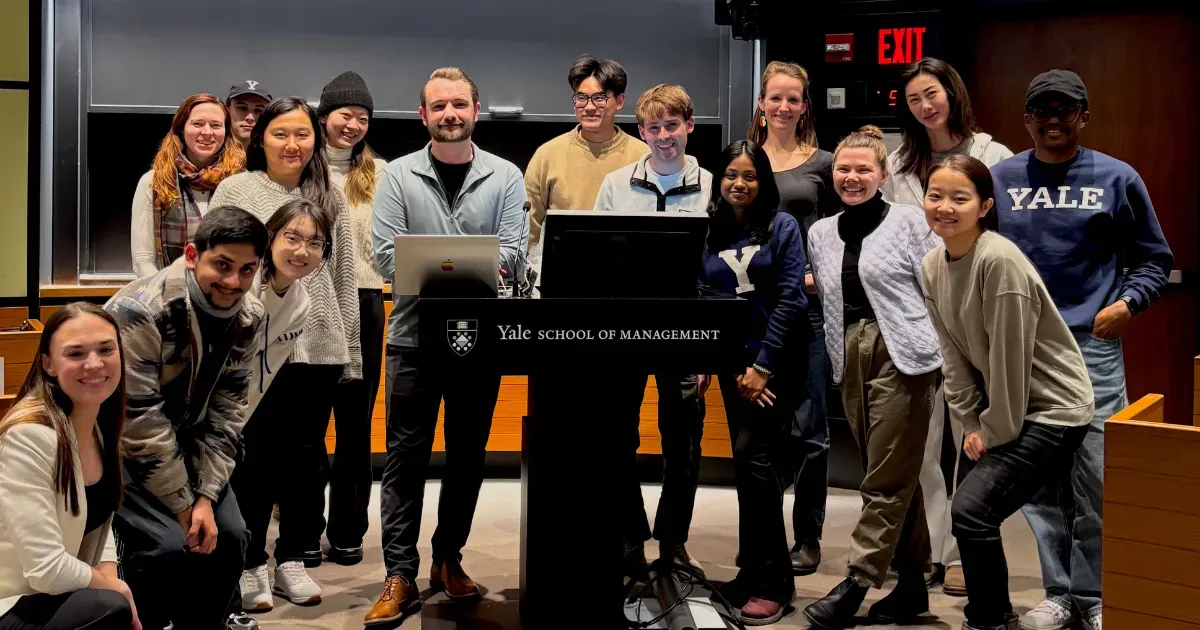 Drew Chapin speaking to a class at the Yale School of Management